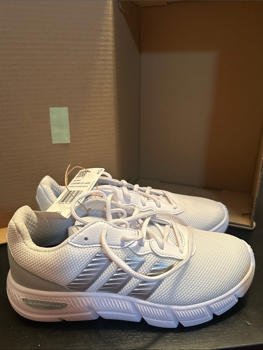 Woman’s adidas cloud foam flex - Laces - in White with Silver Accents